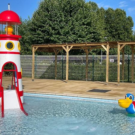 Camping De Thoissey *** Екстериор снимка