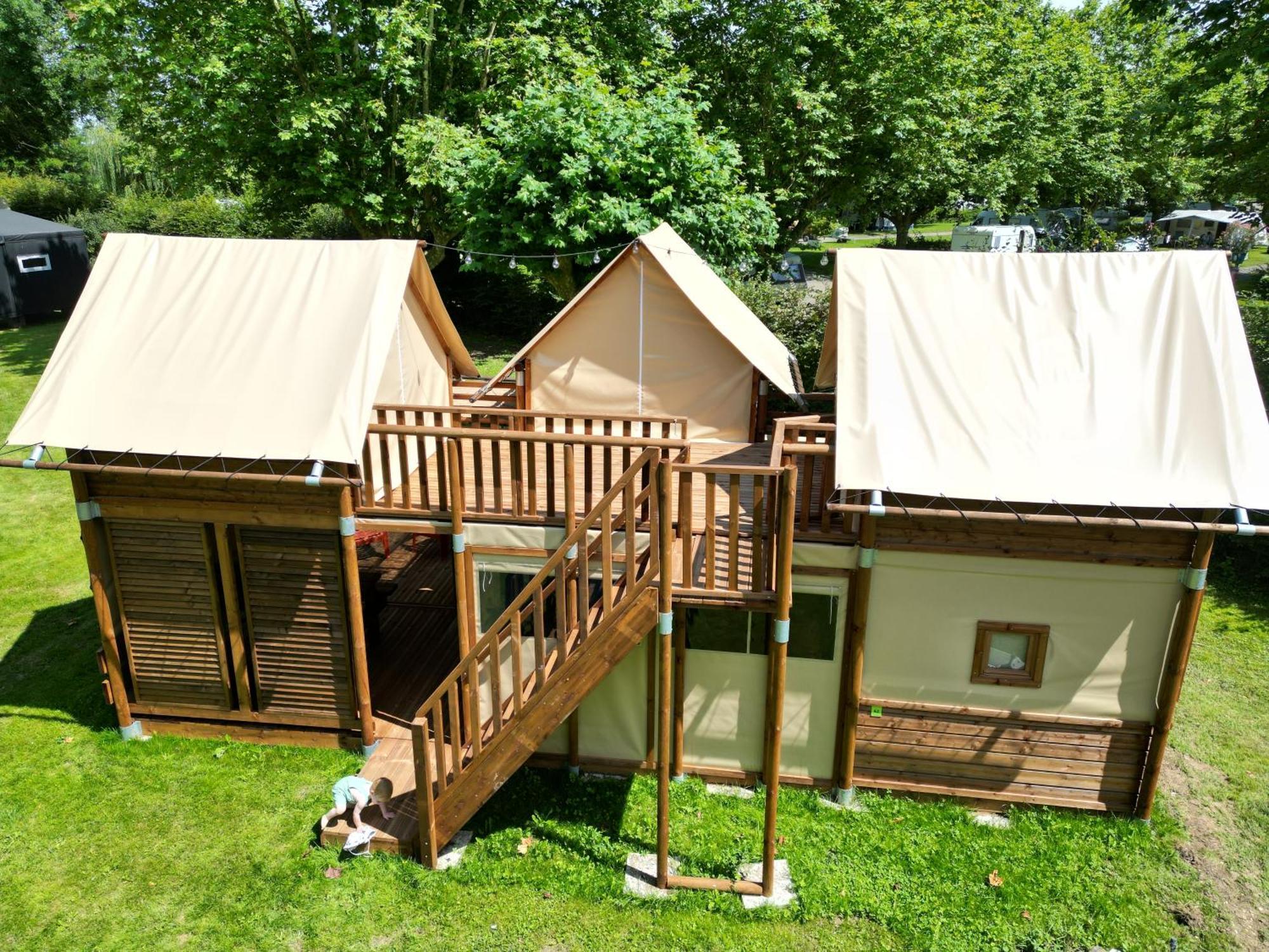 Camping De Thoissey *** Екстериор снимка