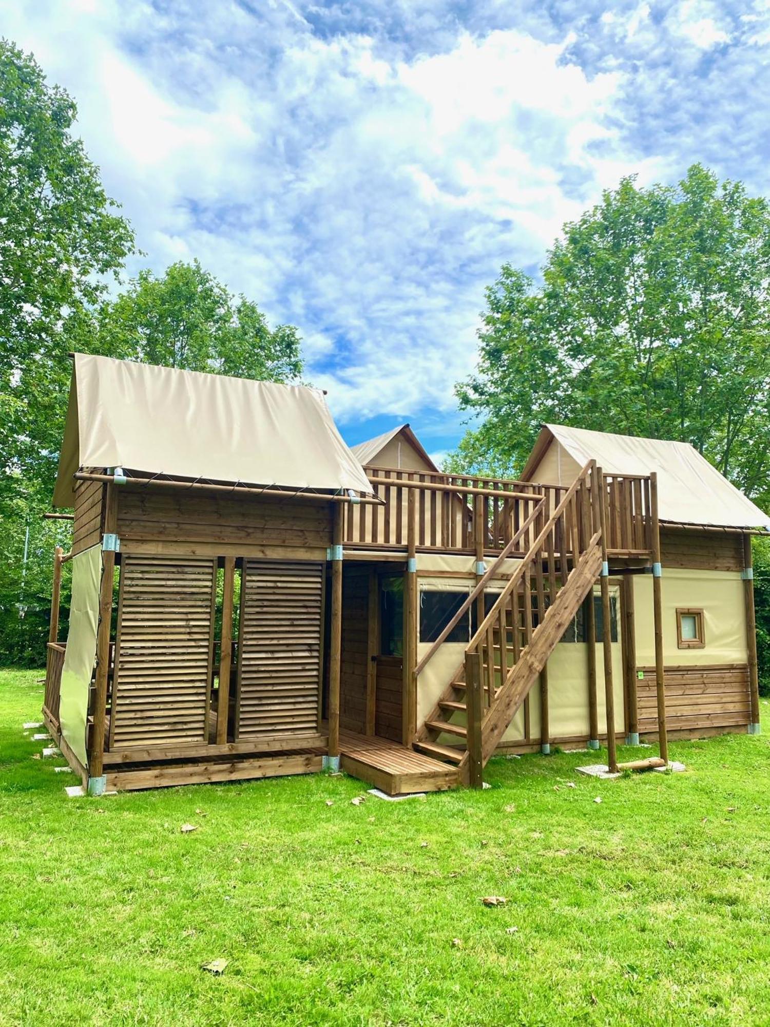 Camping De Thoissey *** Екстериор снимка