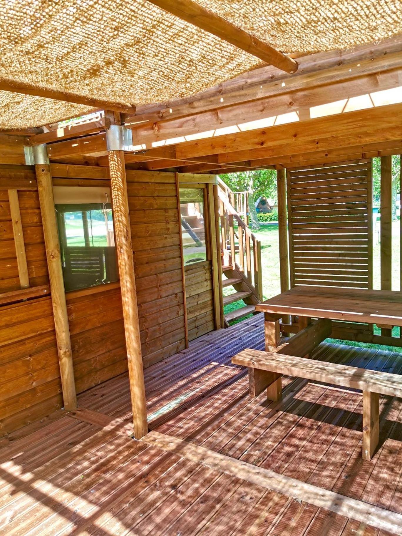 Camping De Thoissey *** Екстериор снимка