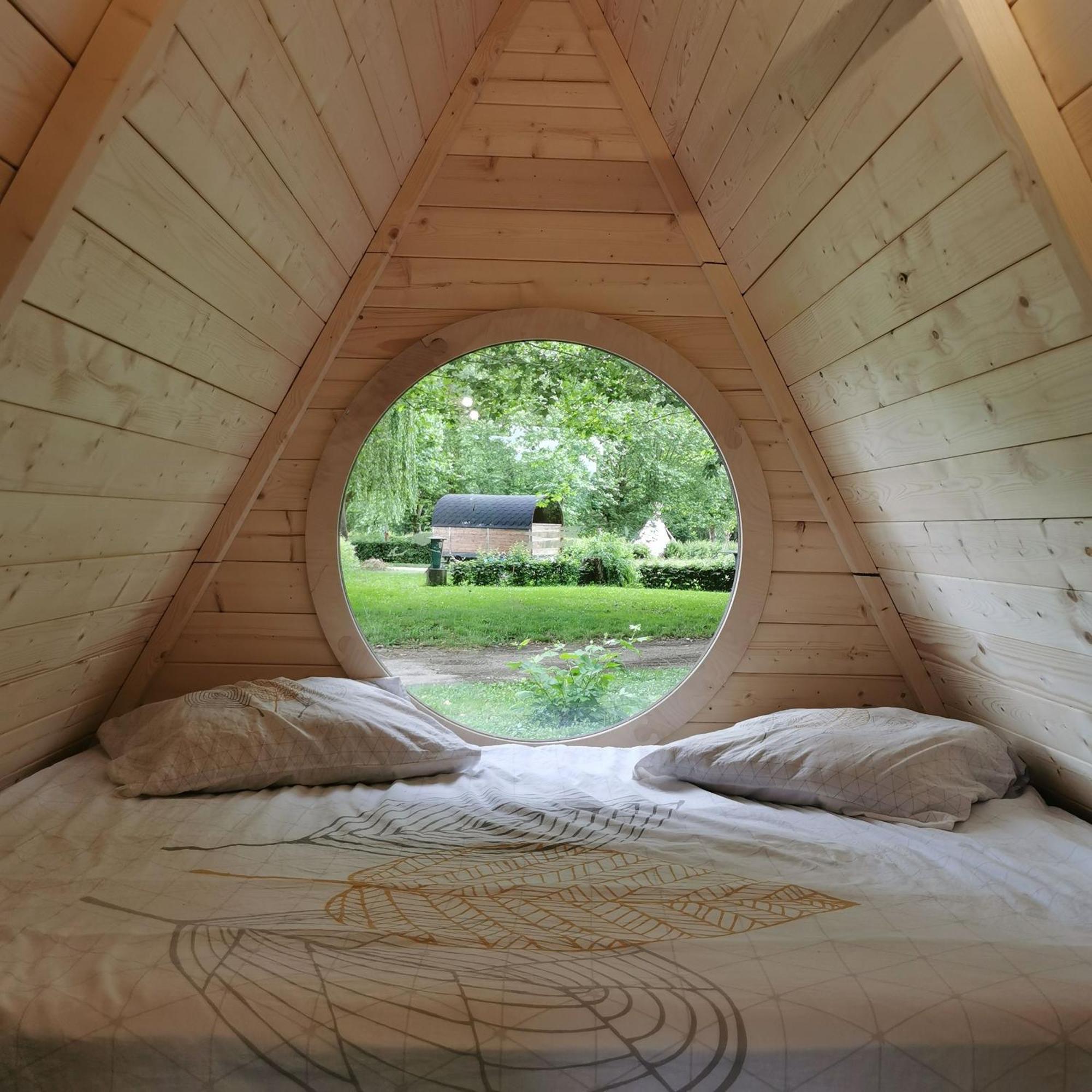 Camping De Thoissey *** Екстериор снимка