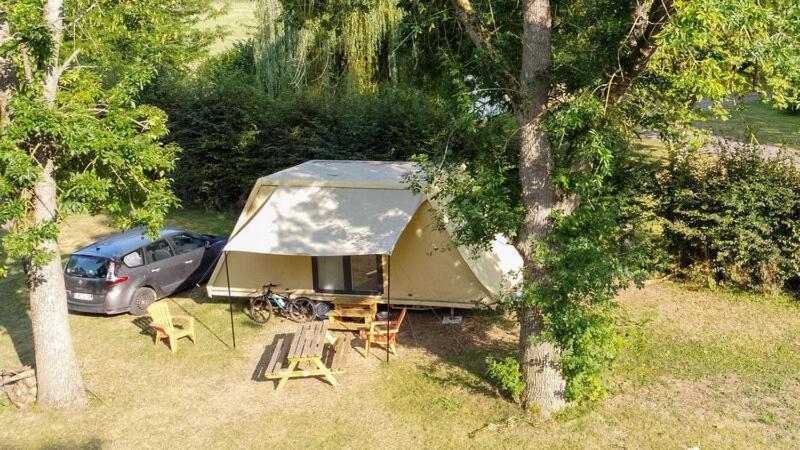 Camping De Thoissey *** Екстериор снимка
