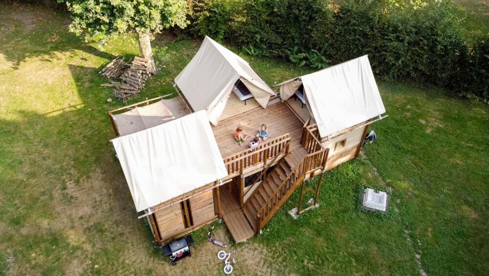 Camping De Thoissey *** Екстериор снимка